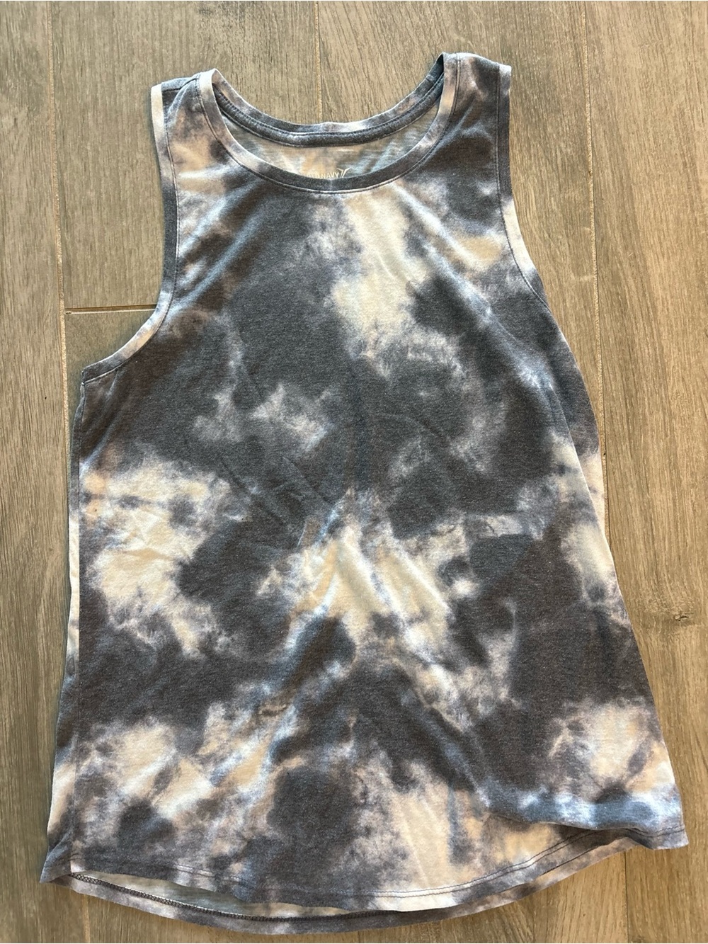 Old Navy Active Tie-Dye Tank Top in Gray and Cream